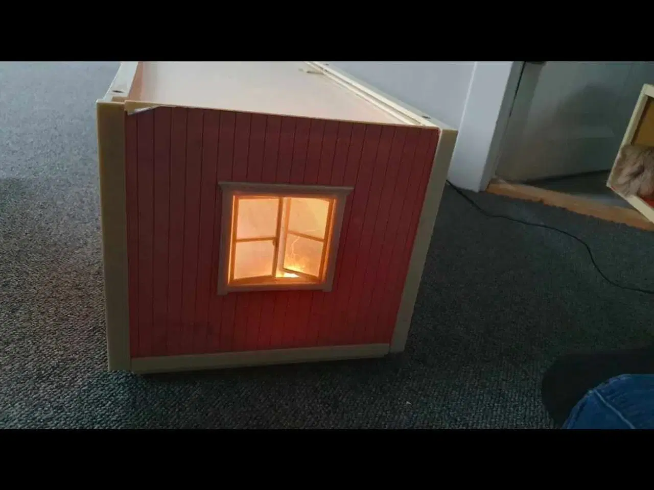 Billede 4 - Lundby dukkehus fra 2011