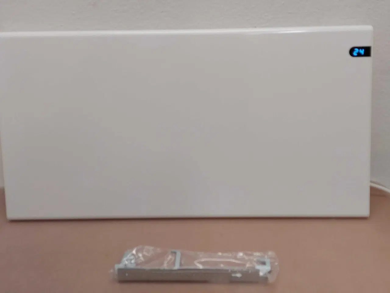 Billede 1 - Radiator, Adax 800 W/ 230 V. Ubrugt  ( 453 B )
