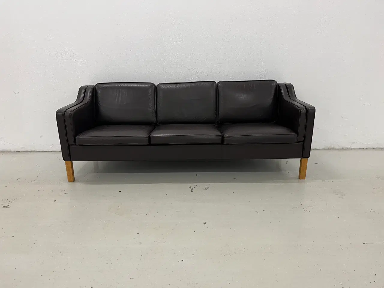 Billede 3 - Mogens Hansen MH195 3 Pers.Sofa i Dark Brown læder