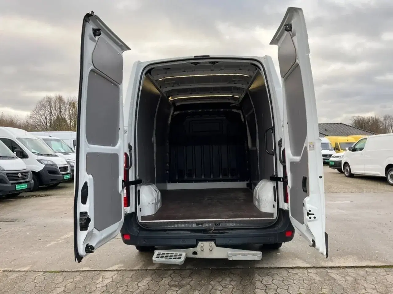 Billede 9 - Renault Master IV T33 2,3 dCi 135 L2H2 Kassevogn