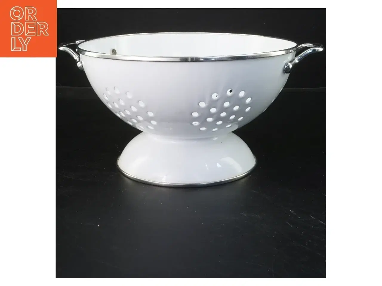 Billede 1 - Hvid metalsigte (str. Ø 22x12,5 cm)