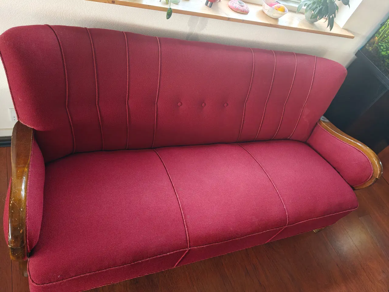 Billede 6 - Sofagruppe med bord i rødt stof
