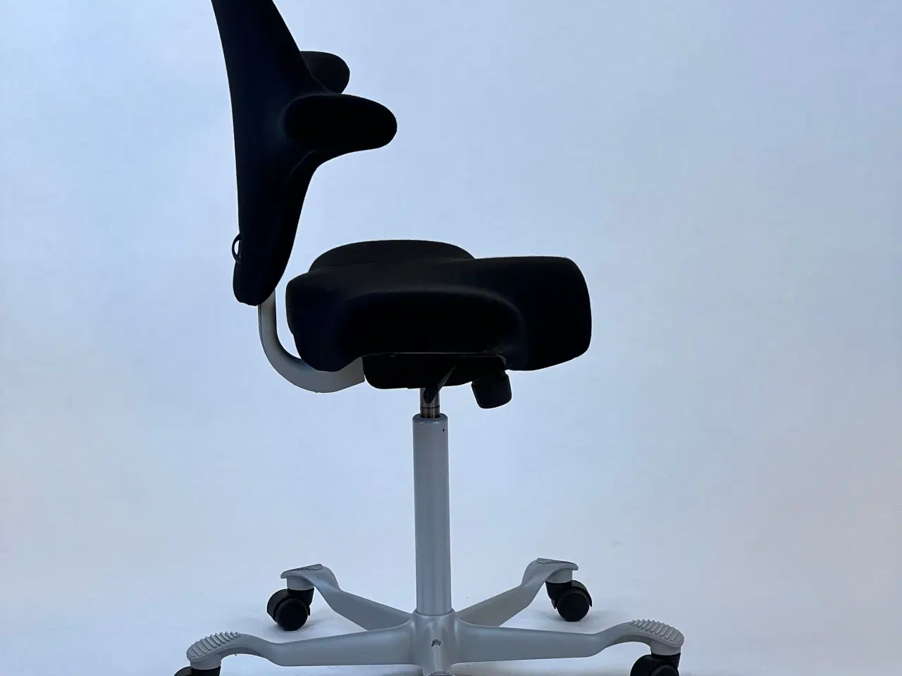 Billede 6 - HÅG Capisco 8106 Kontorstol – Sort/Grå Stel 265 mm