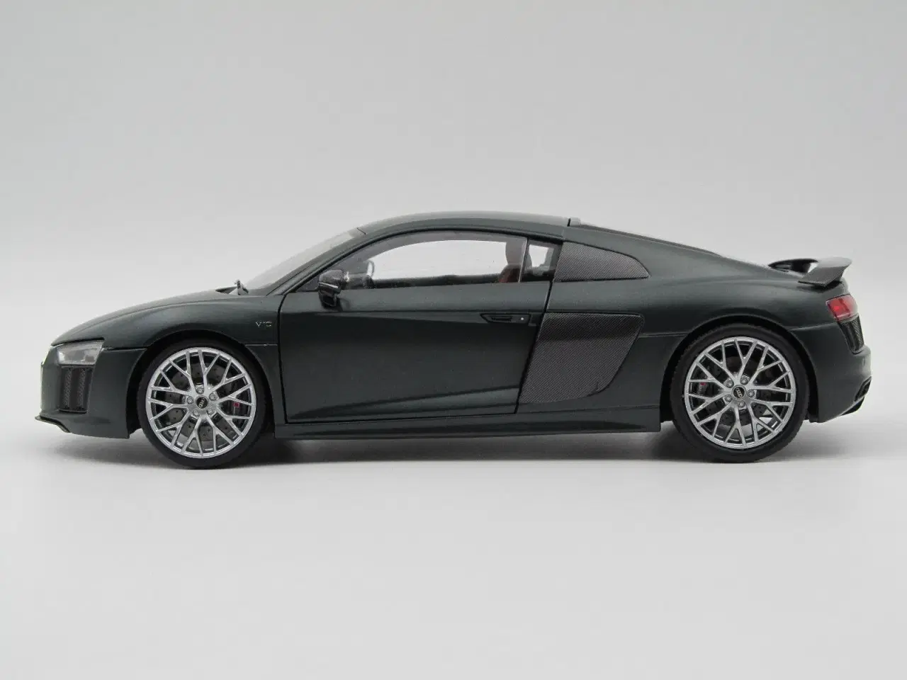 Billede 5 - 2016 Audi R8 V10 Plus Coupé 1:18 Dealer Edition