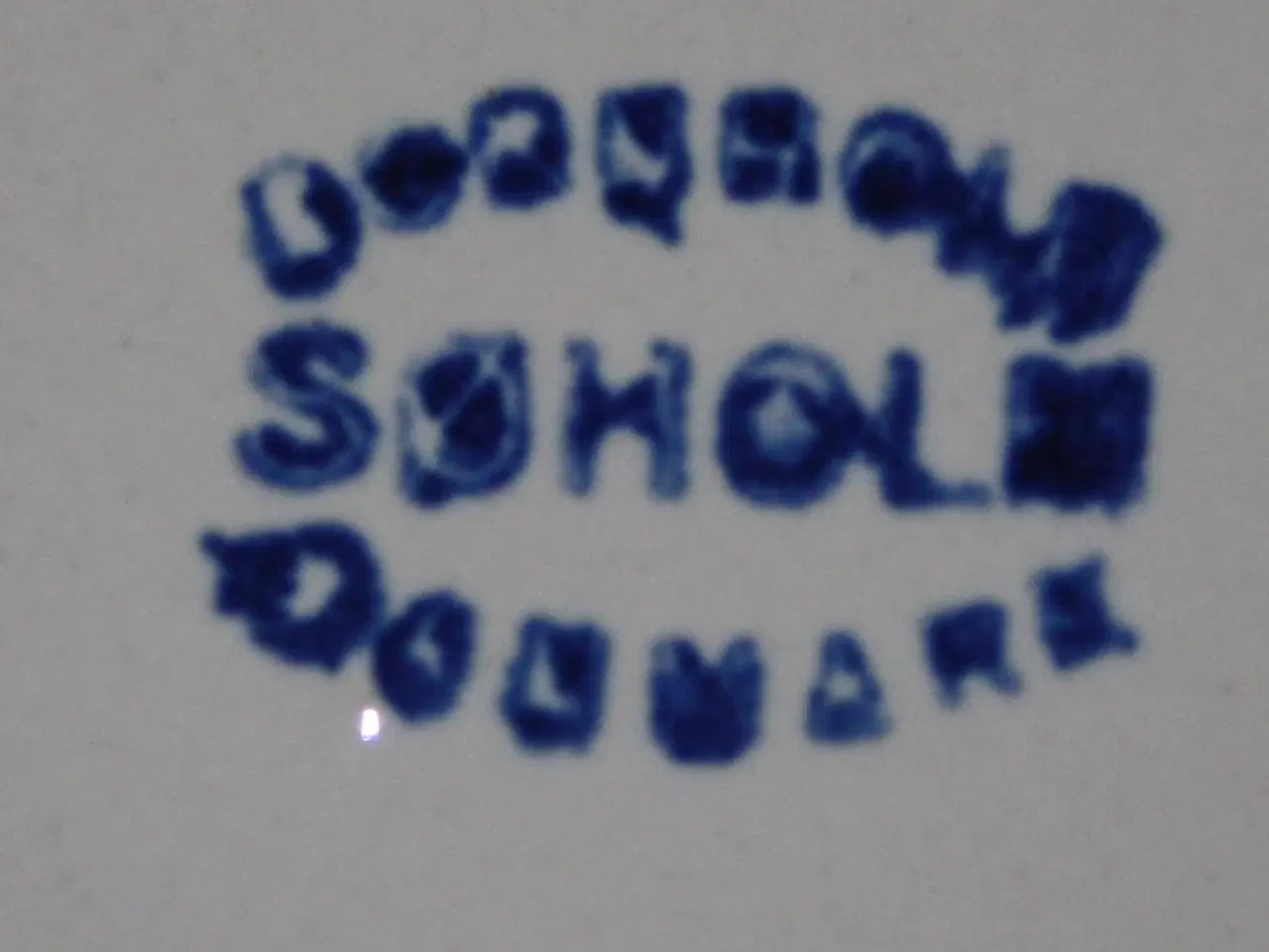 Billede 14 - Søholm. Thestel af hvidt keramik