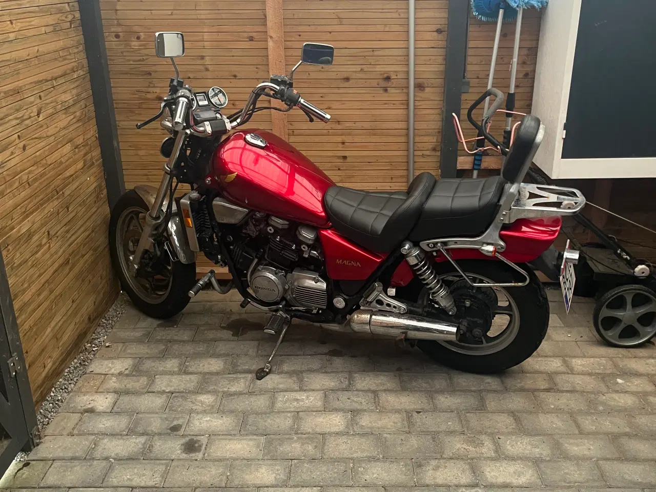 Billede 1 - Honda VF 700 Magna