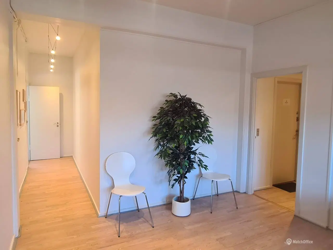 Billede 2 - 34 kvm lyst kontor i kontorfællesskab