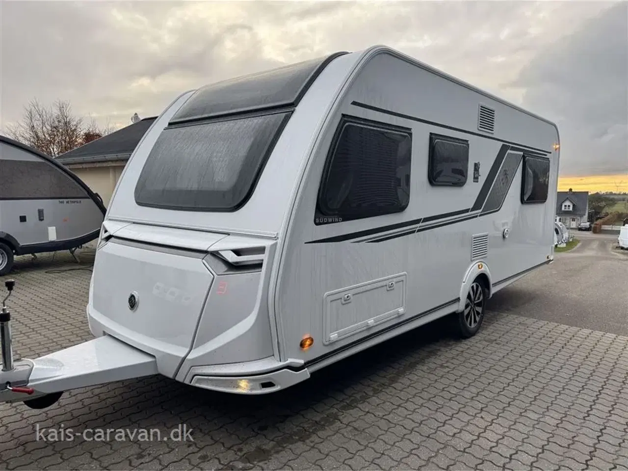 Billede 2 - 2024 - Knaus Südwind 540 UE   Centralvarme og vandbåren gulvvarme.