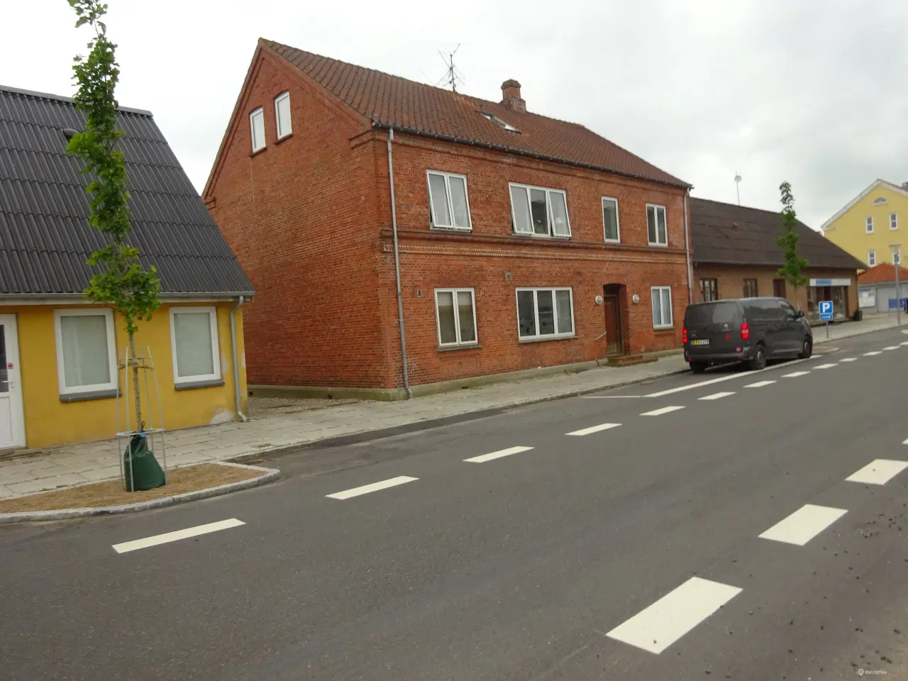 Billede 1 - Udlejnings ejendom i Aalestrup med 4 lejemål