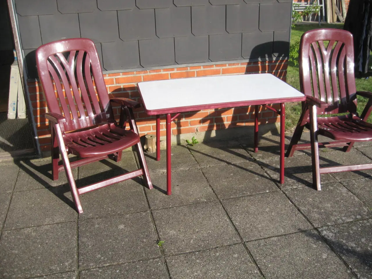 Billede 1 - Campingbord / Havebord med to stole