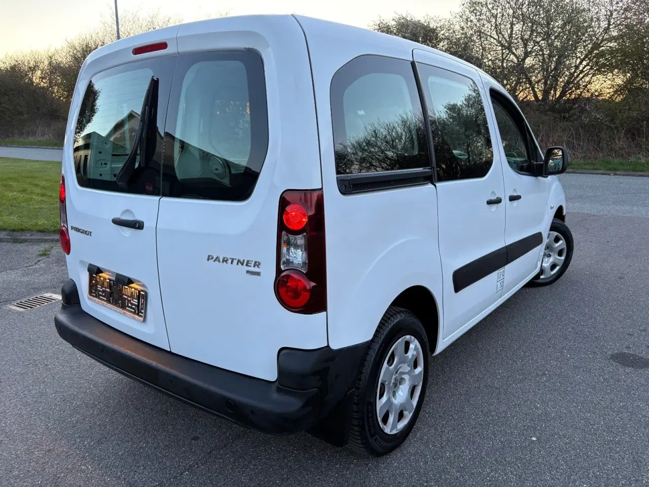Billede 2 - Peugeot Partner 1,6 e-HDi 90 L1 Van Flexpack