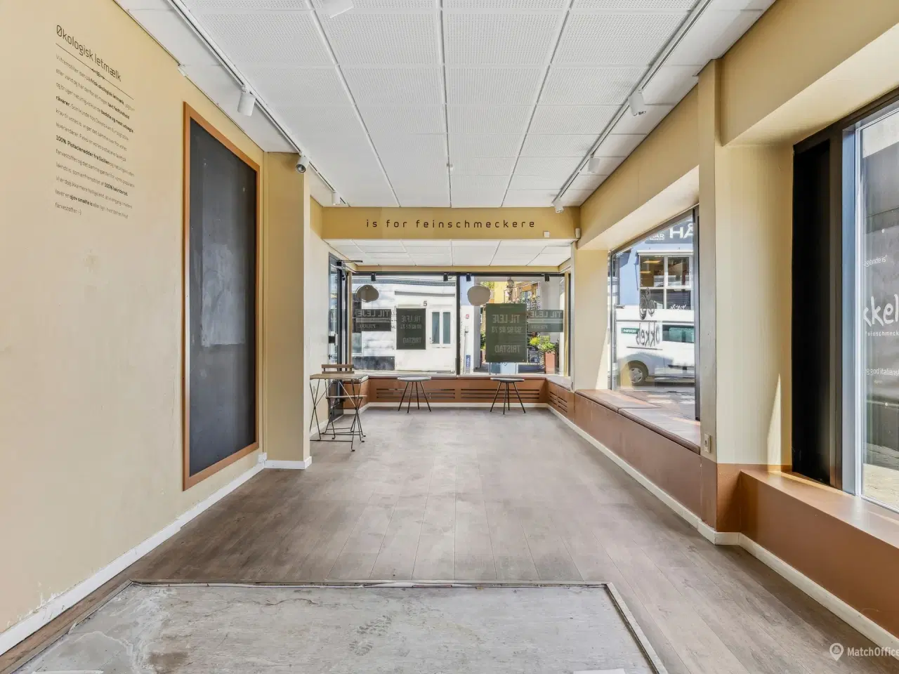 Billede 3 - Moderniseret og flot lejemål med store facadevinduer