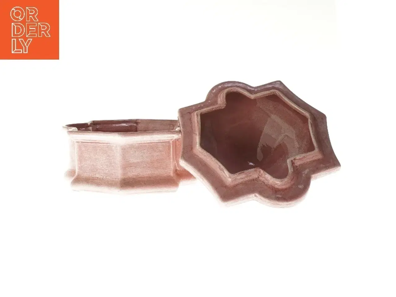 Billede 5 - Dekorativ skål med låg (str. låg:18x18x18 u. låg:15,5x10x14,5 cm)