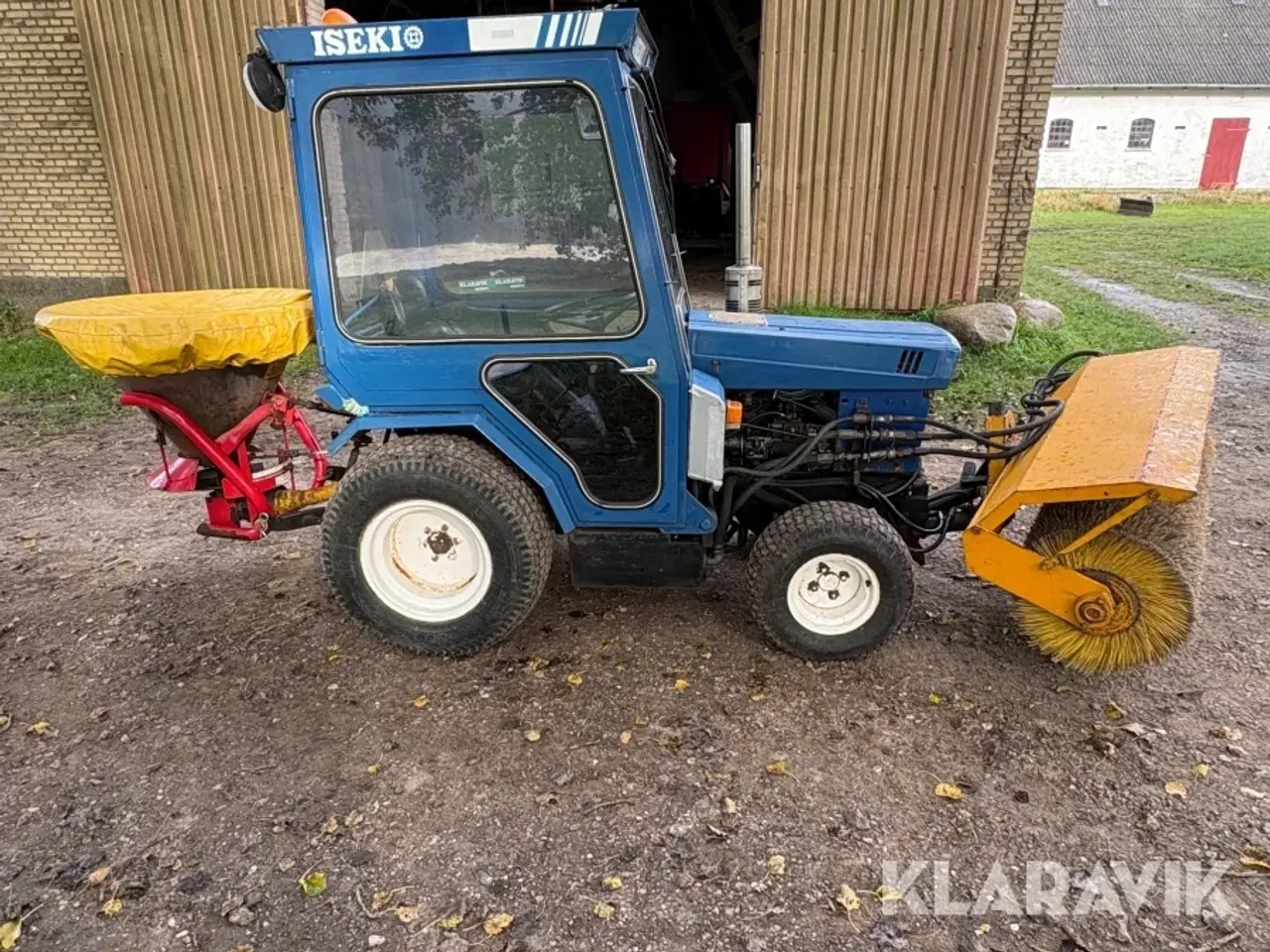 Billede 7 - Kompakttraktor Iseki TX2160 med kost og saltspreder