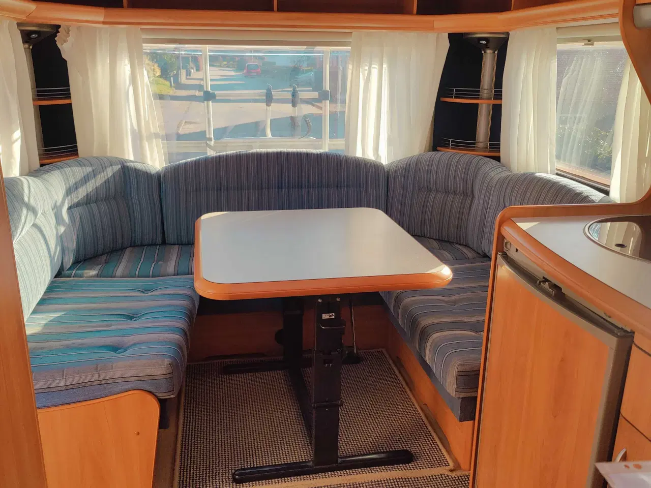 Billede 6 - Utroligt Velholdt Hobby 460 UFE campingvogn.