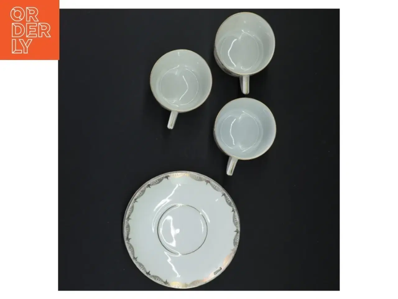 Billede 3 - Porcelænskopper med underkopper (str. Diameter, 13 cm kop 6 cm x 6 cm)