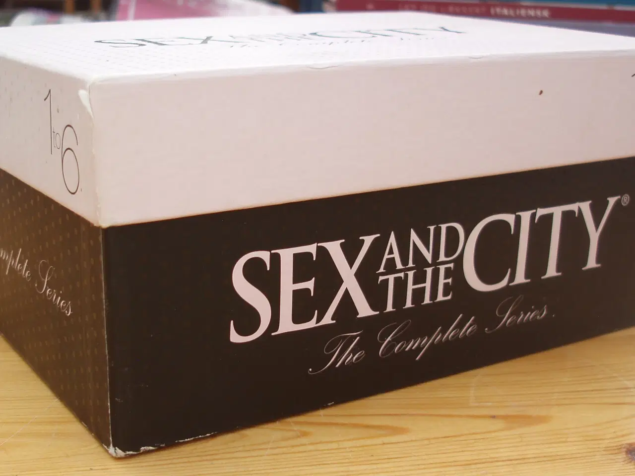 Billede 1 - Sex and the City, boks med alle 6 sæsoner
