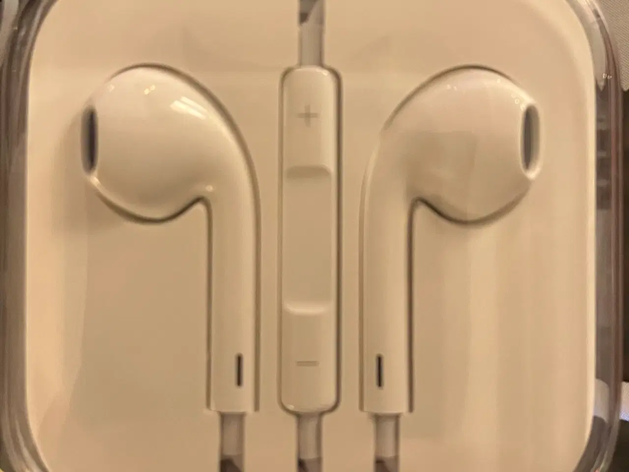 Billede 1 - APPLE EARPODS MED LIGHTNING CONNECTOR (MWTY3ZM/A) 