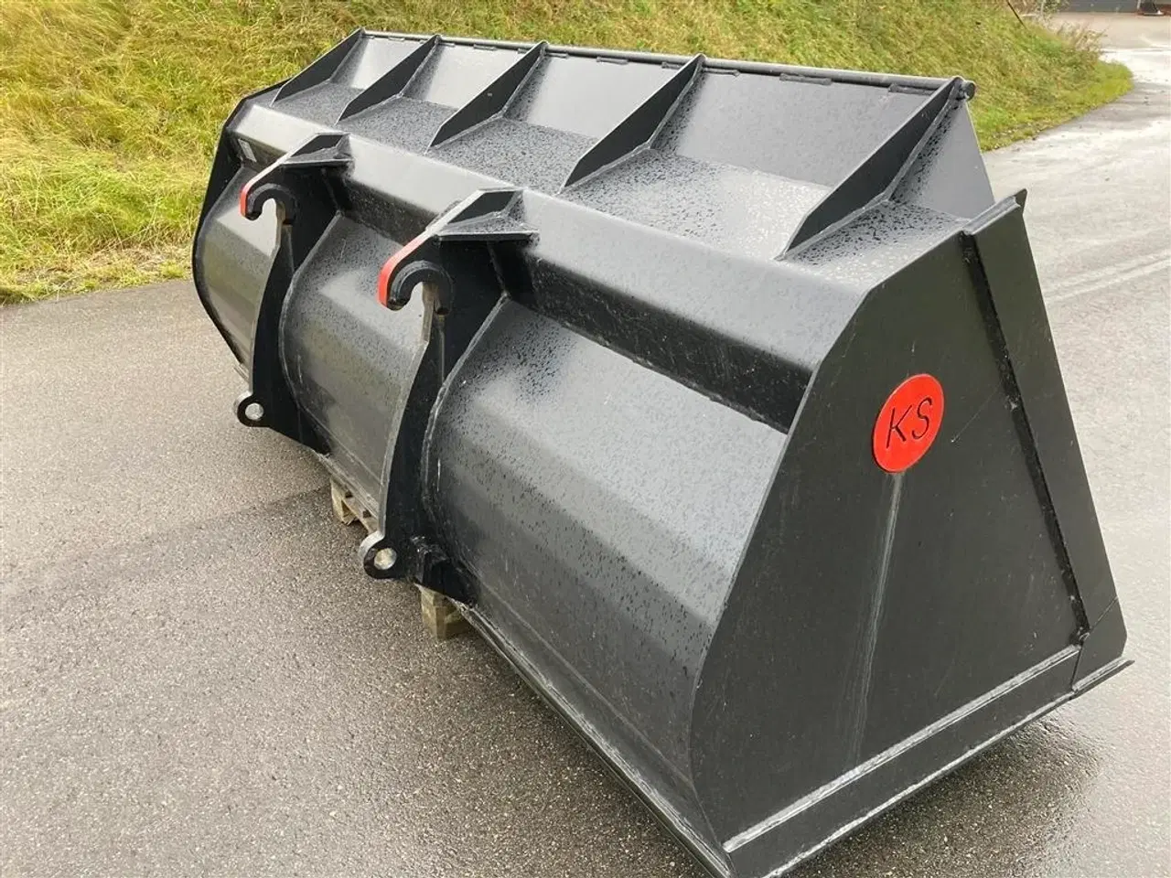 Billede 6 - Kirk Volvo kobling Stor Læsseskovl på 3000 cm og indhold på 3100 liter