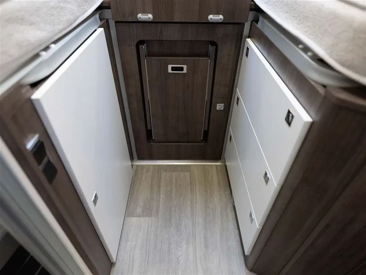 Billede 21 - 2026 - Benimar Tessoro T463