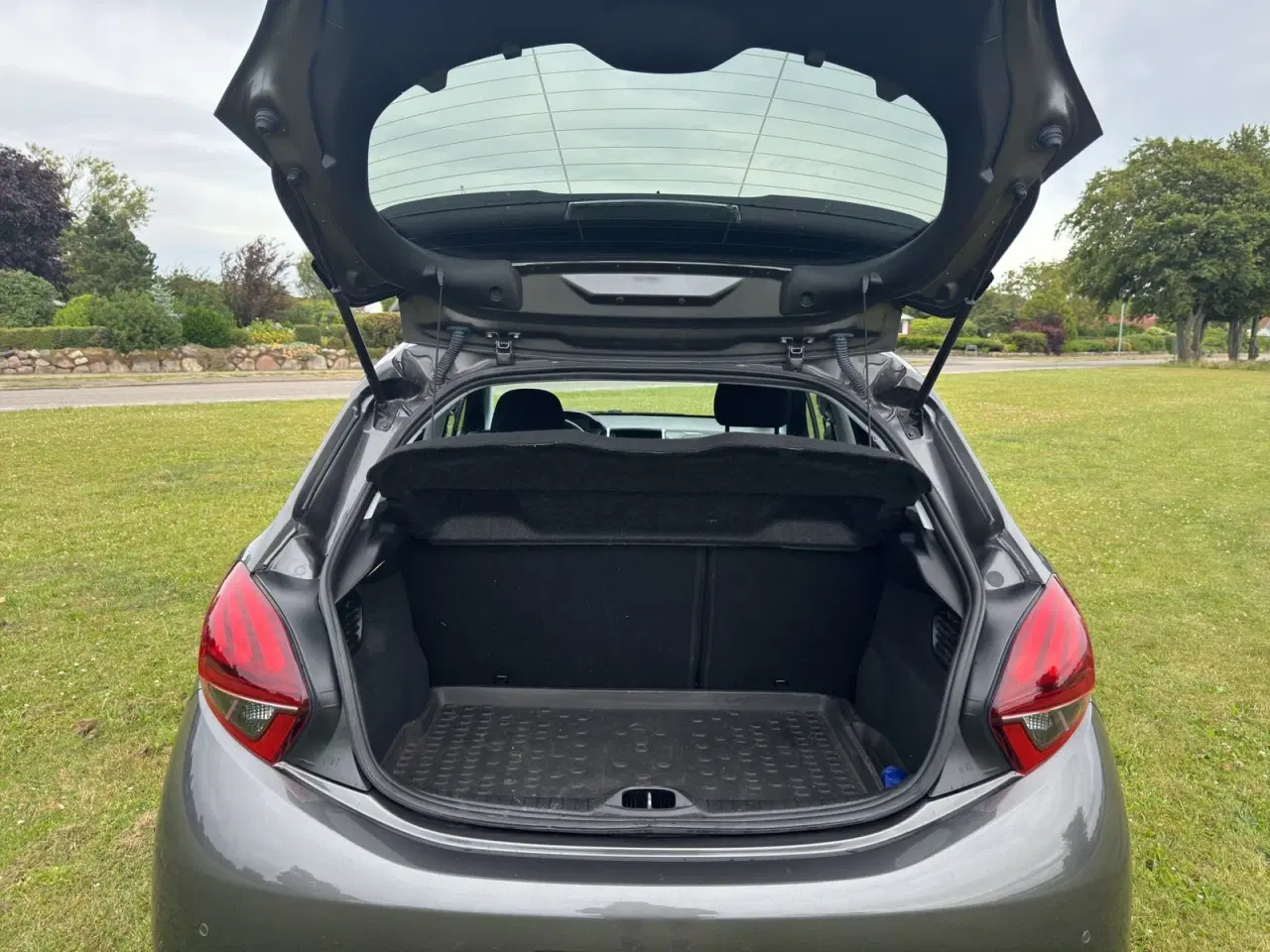 Billede 16 - Peugeot 208 1,5 BlueHDi 100 Like Sky