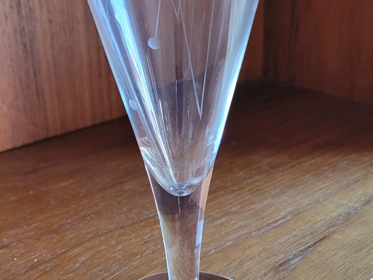 Billede 3 - Sæt med 23 antikke glas