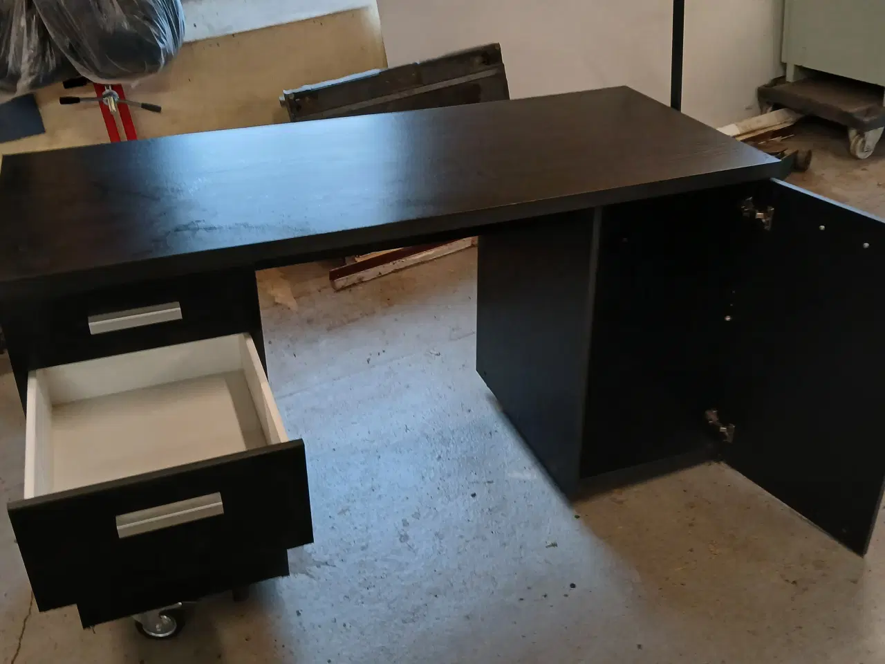 Billede 2 - Skrivebord fra Ikea.