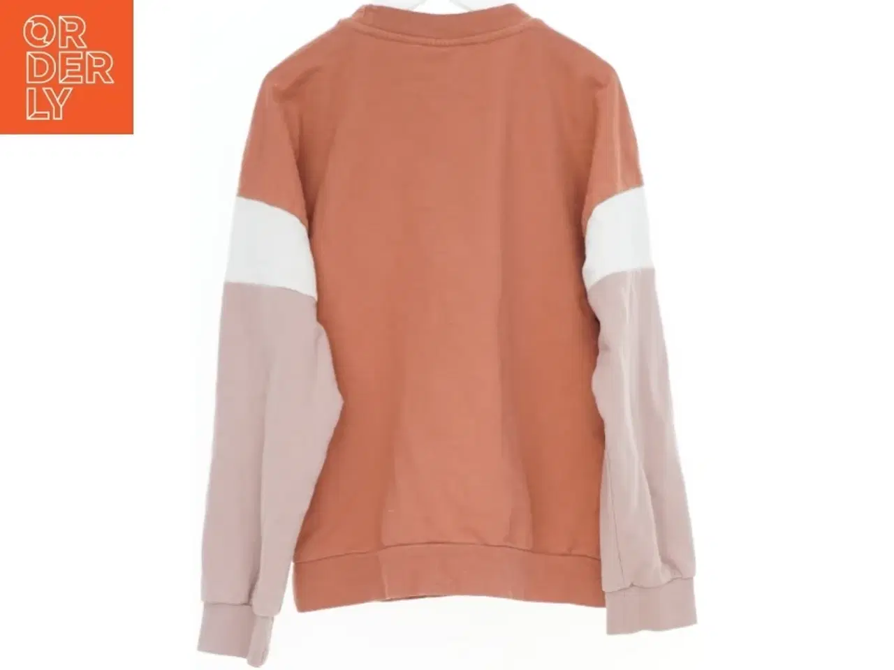 Billede 2 - Sweatshirt i flere farver fra Hummel (str. 140)