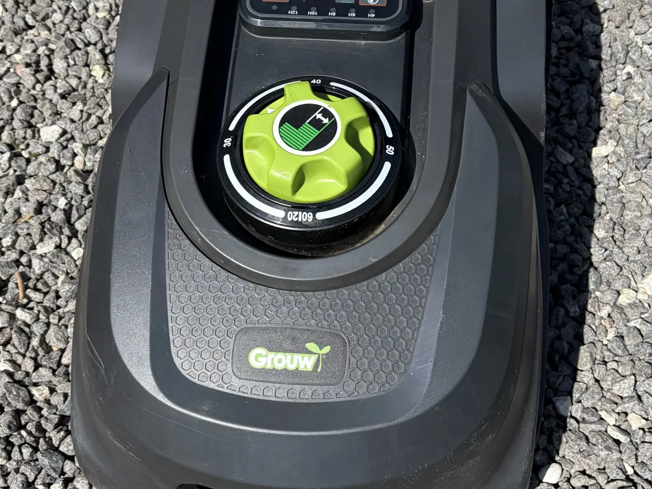 Billede 1 - Grouw robotplæneklipper 900 m2