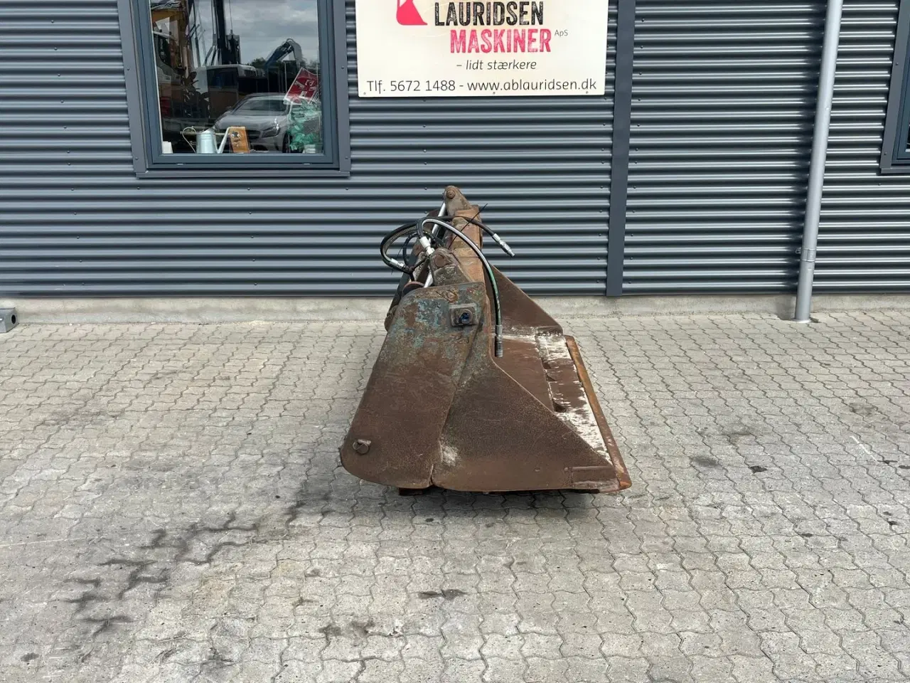 Billede 1 - - - - 190 cm 4i1 skovl med volvo l30 fæste