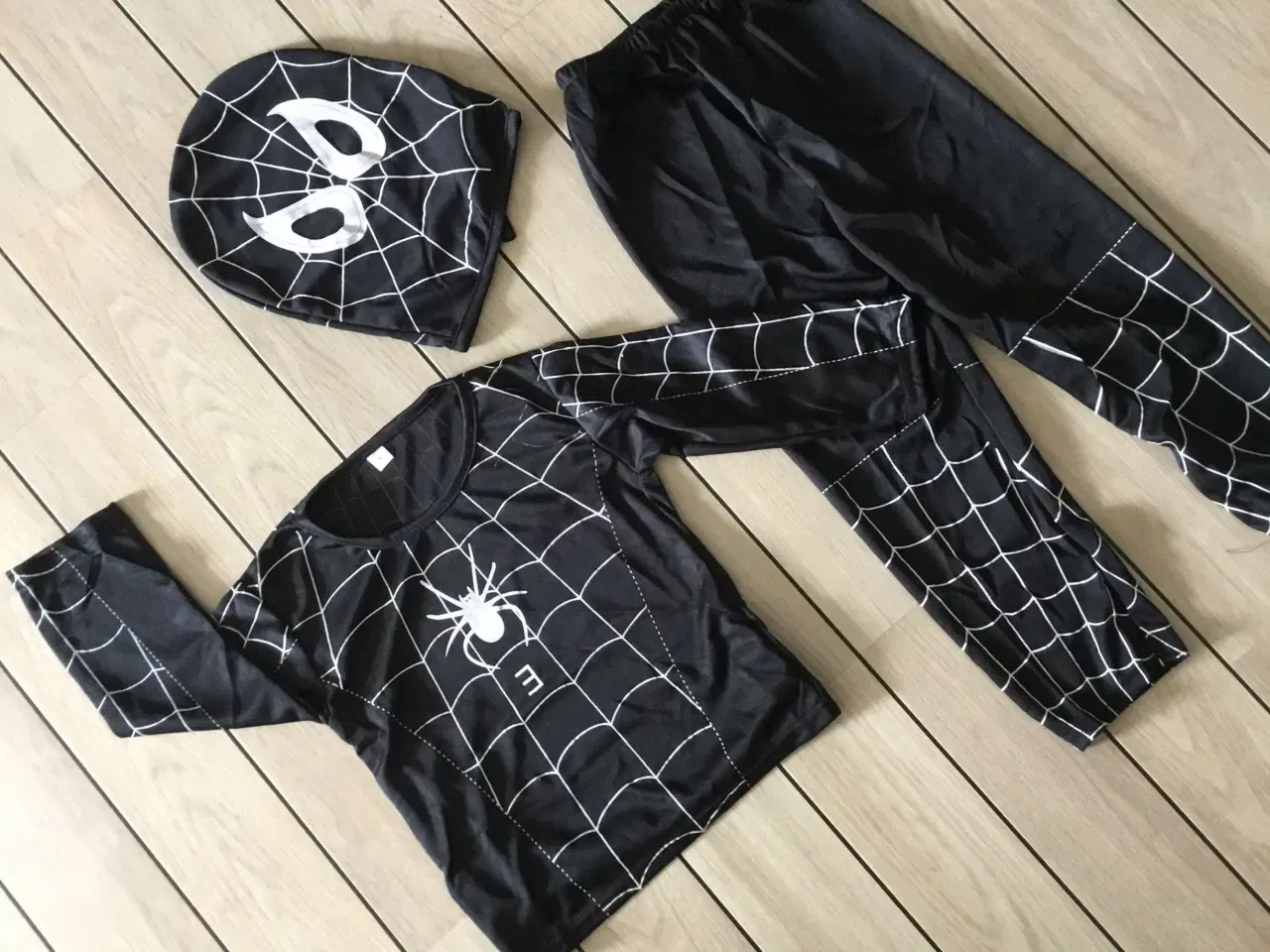 Billede 3 - Spiderman kostume str. 104 dragt udklædning med Sp