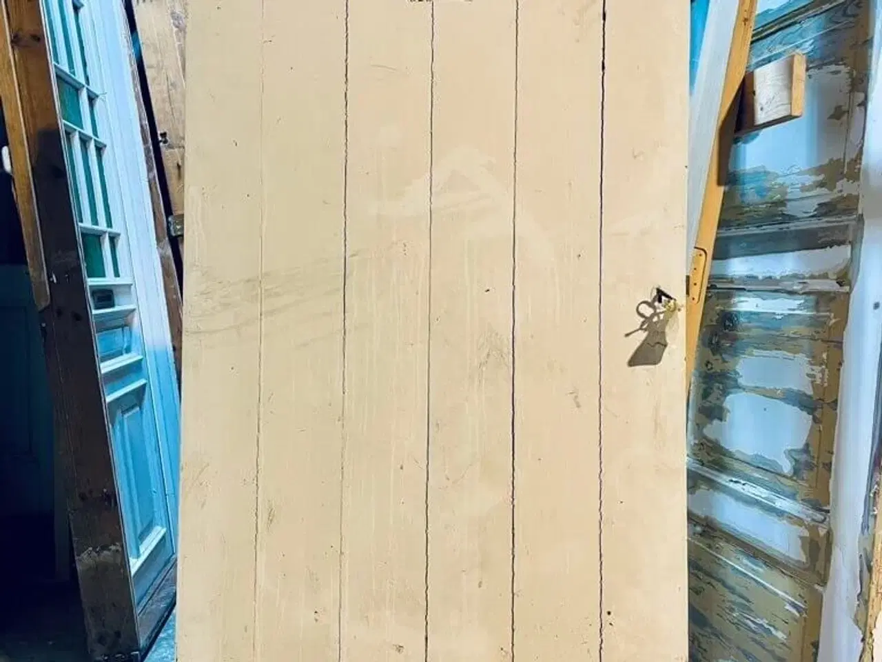 Billede 1 - Klassisk revledør m. nøgle og rist