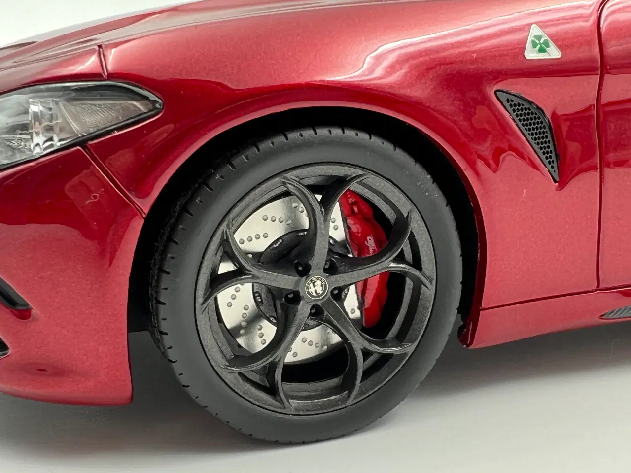 Billede 8 - 2016 Alfa Romeo Giulia Quadrifoglio 1:18 