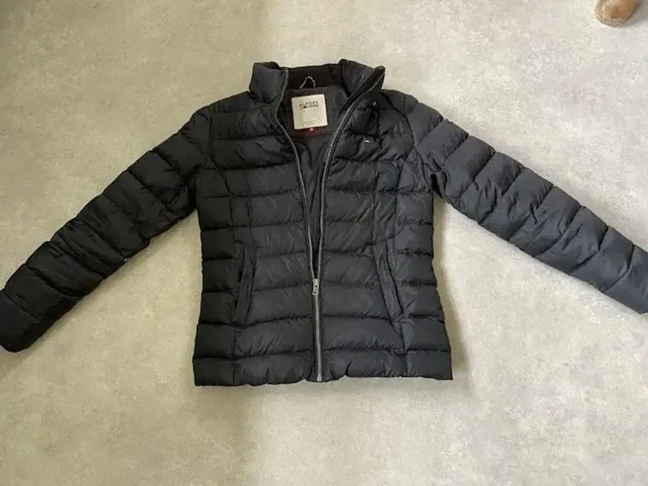 Billede 1 - Hilfiger Dunjakke - damemodel