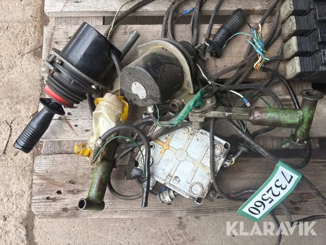 Billede 12 - Hydraulikblok Danfoss 6x2 +2 med 2 joystick