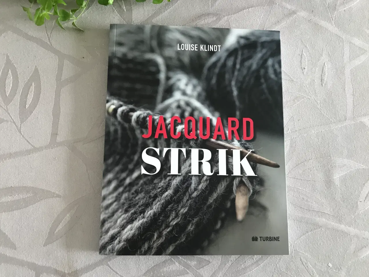 Billede 1 - JACQUARD  STRIK  af Louise Klindt
