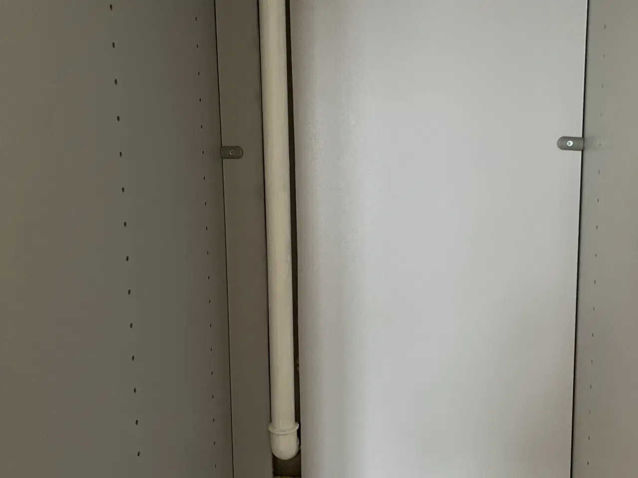 Billede 4 - Stort tøjskab