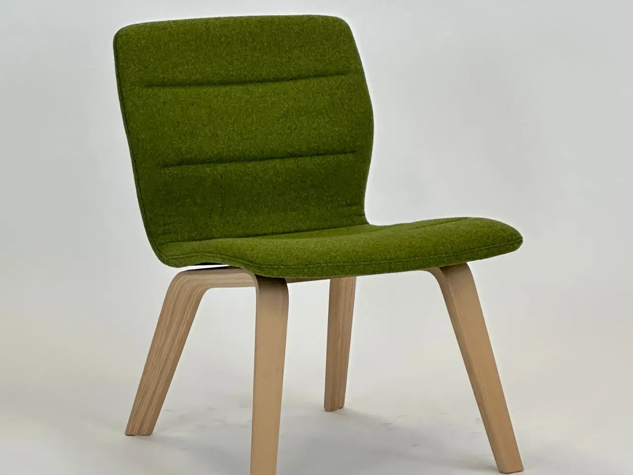 Billede 1 - Magnus Olesen Butterfly lounge Loungestol – Grøn med Træ Stel