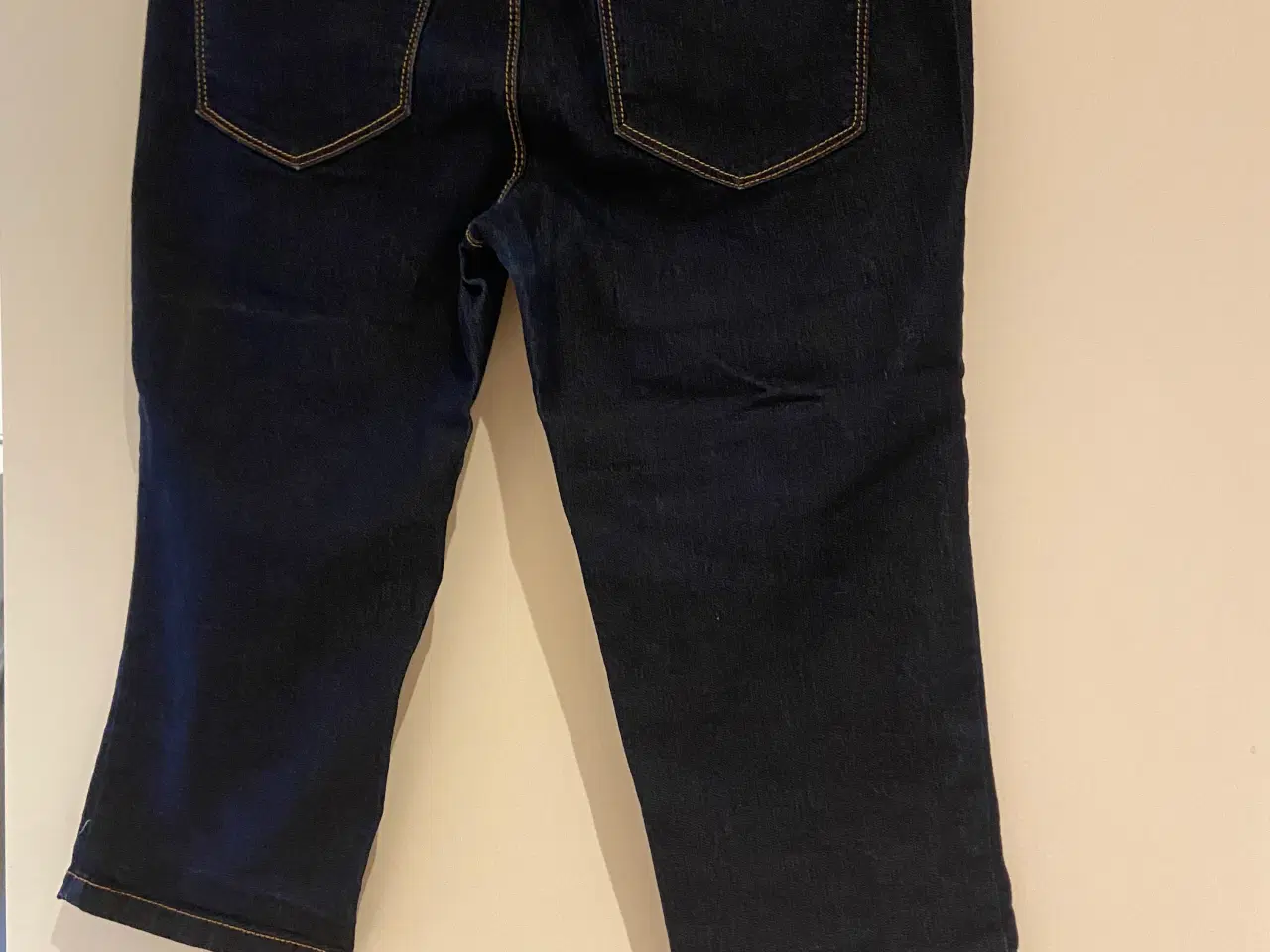 Billede 2 - Jeans  (knælange)