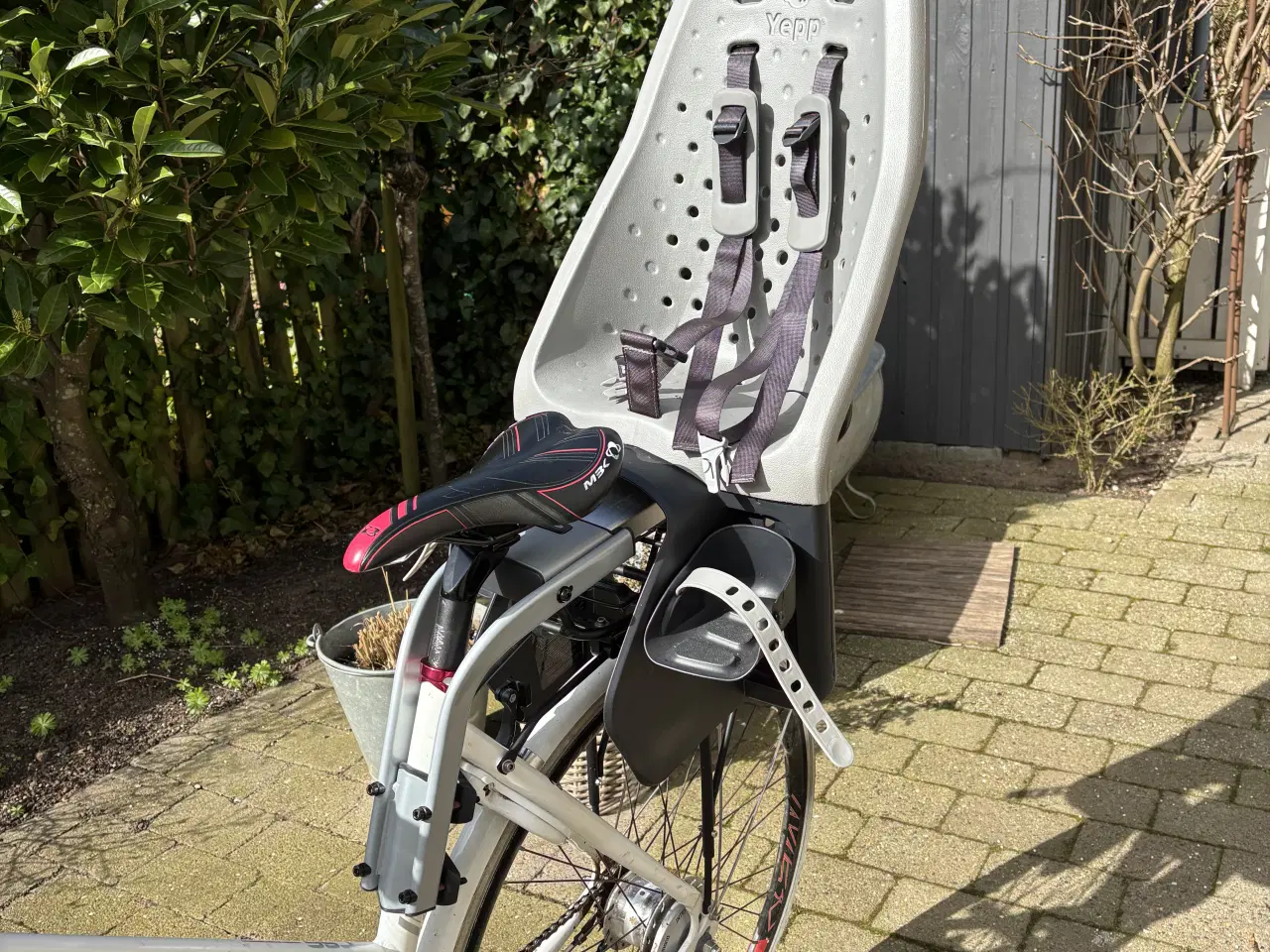 Billede 5 - Thule Yepp Barnestol med montagebeslag