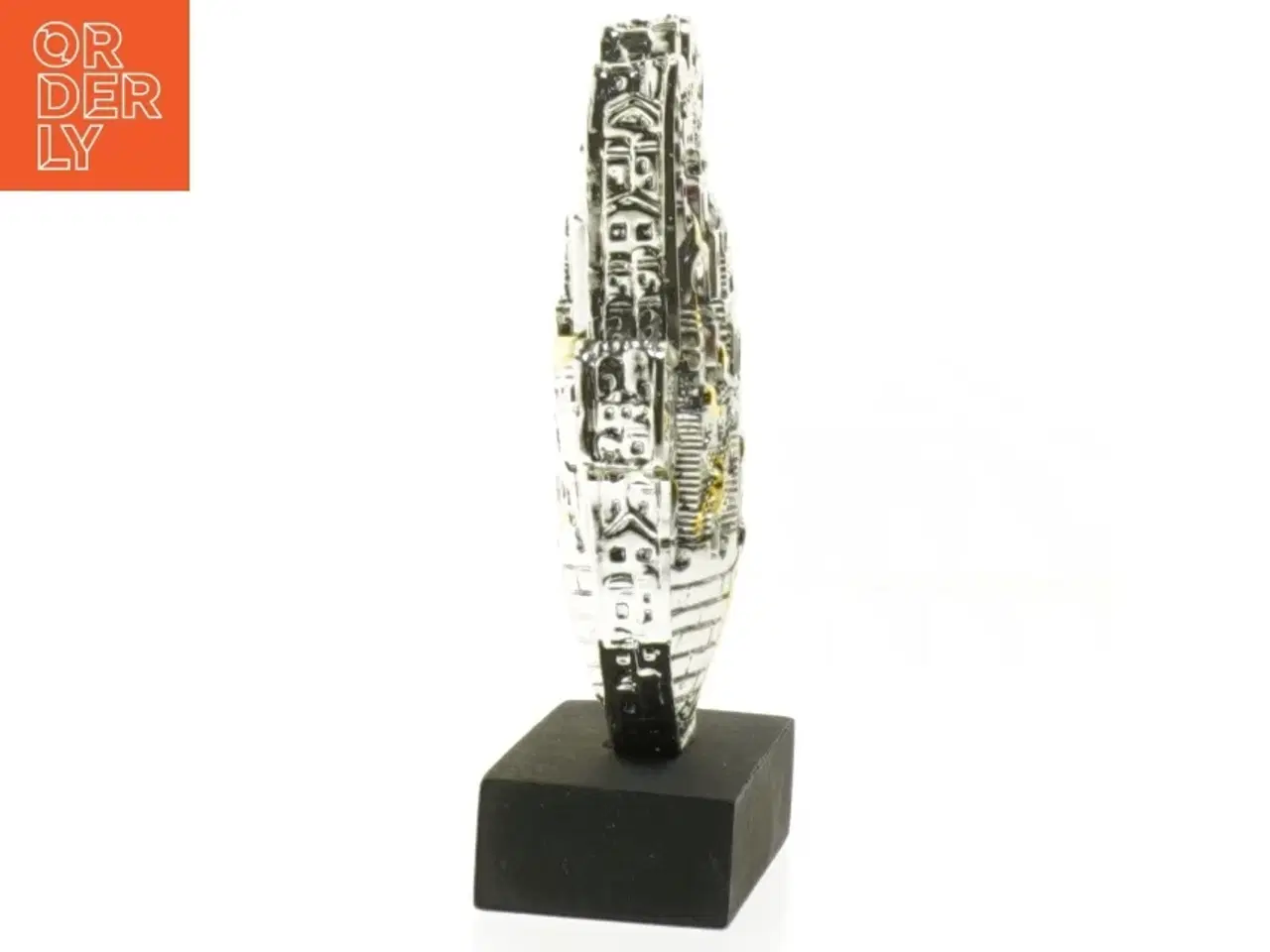 Billede 4 - Dekoration på sokkel fra H.Karshi (str. 14 cm)