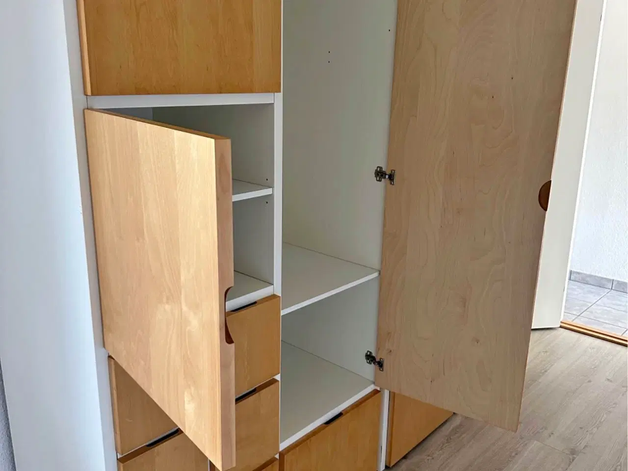 Billede 2 - Garderobeskab fra ikea