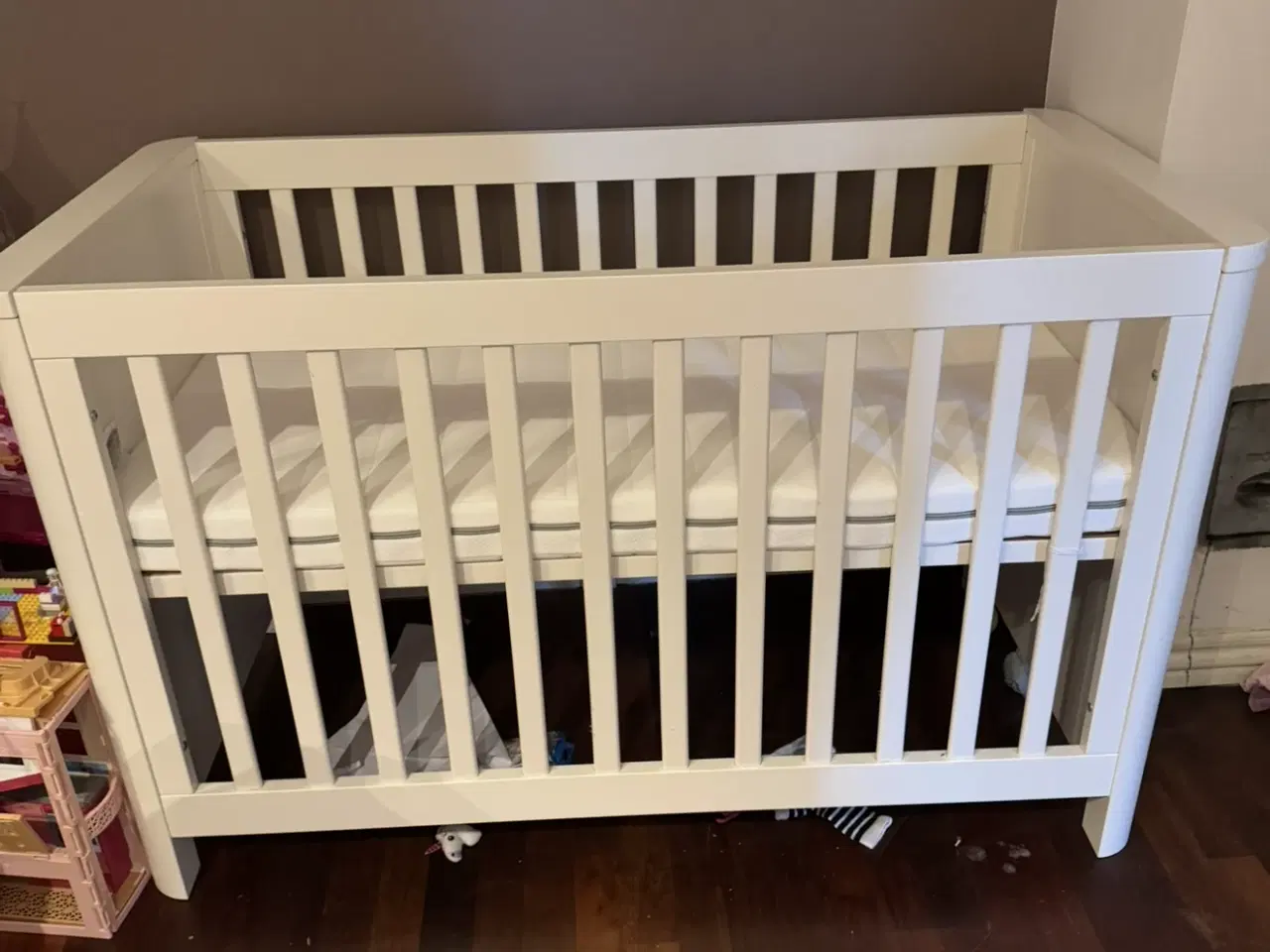 Billede 1 - Tremmeseng med madras 