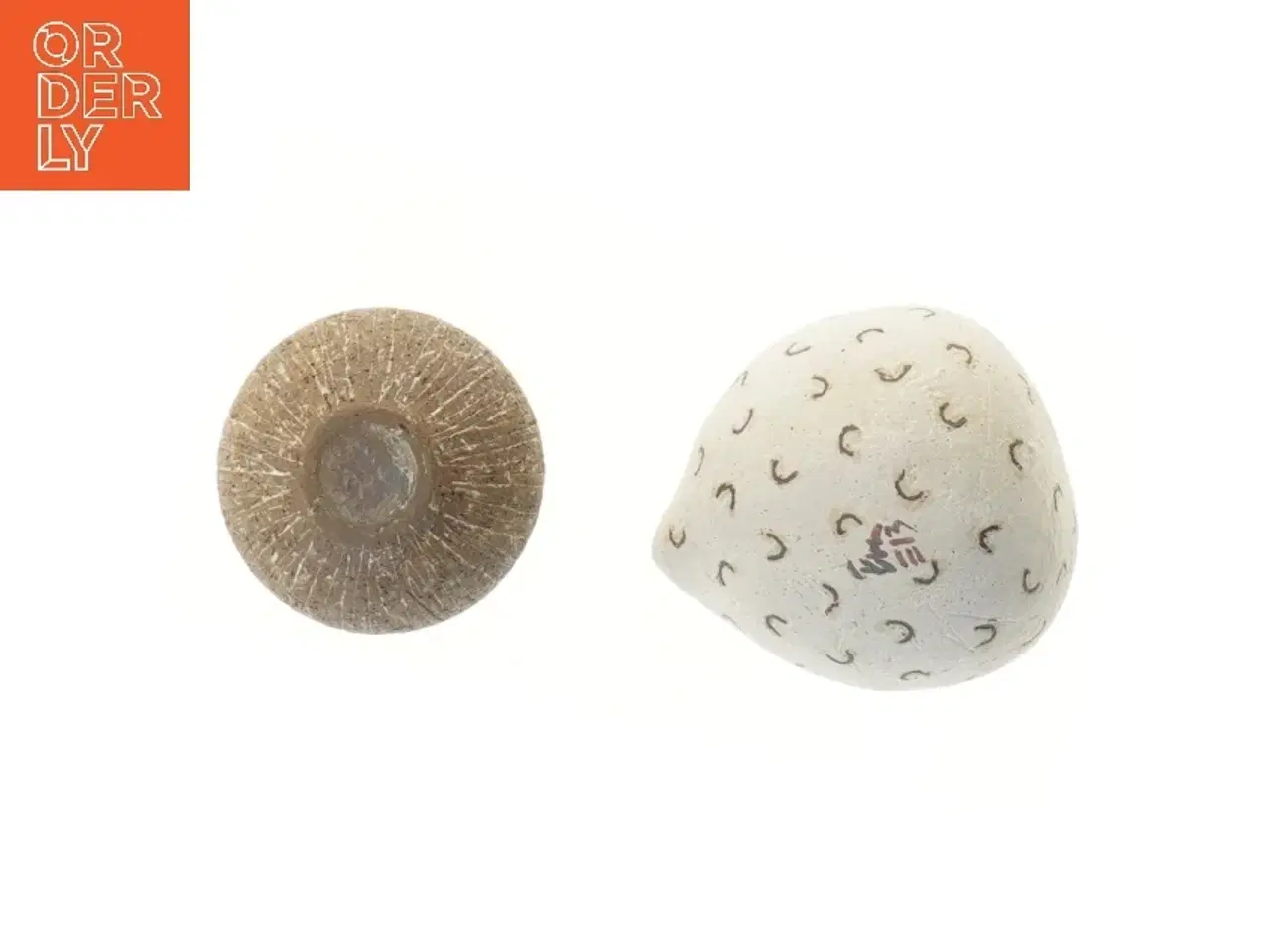 Billede 4 - To keramiske tittekopper (str. 8 & 10,5 cm)