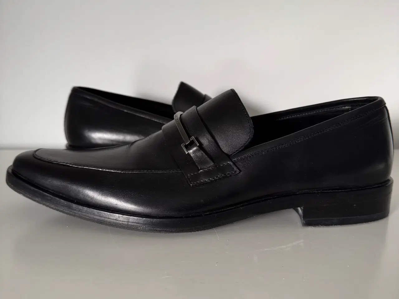 Billede 13 - HUGO BOSS Vero Cuoio sort læder ”Horsebit” Slip On