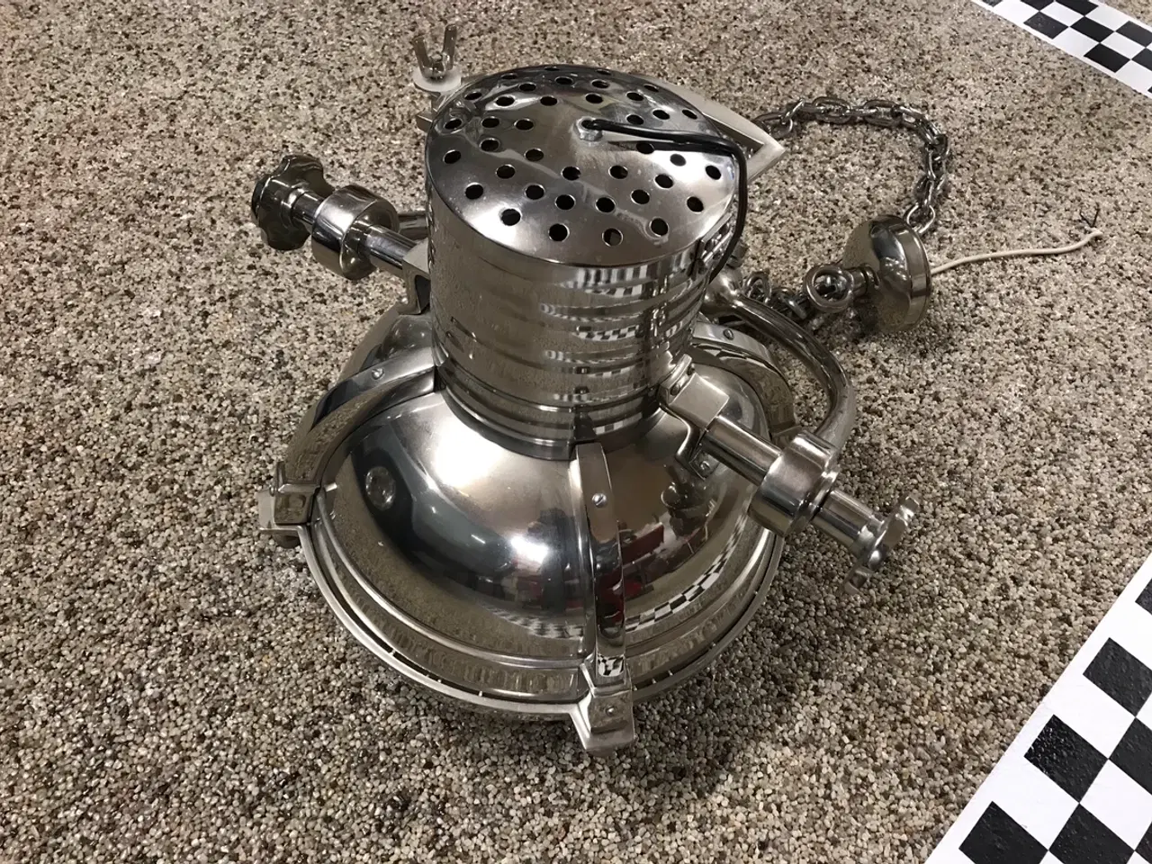 Billede 1 - Operations/skibslampe. 