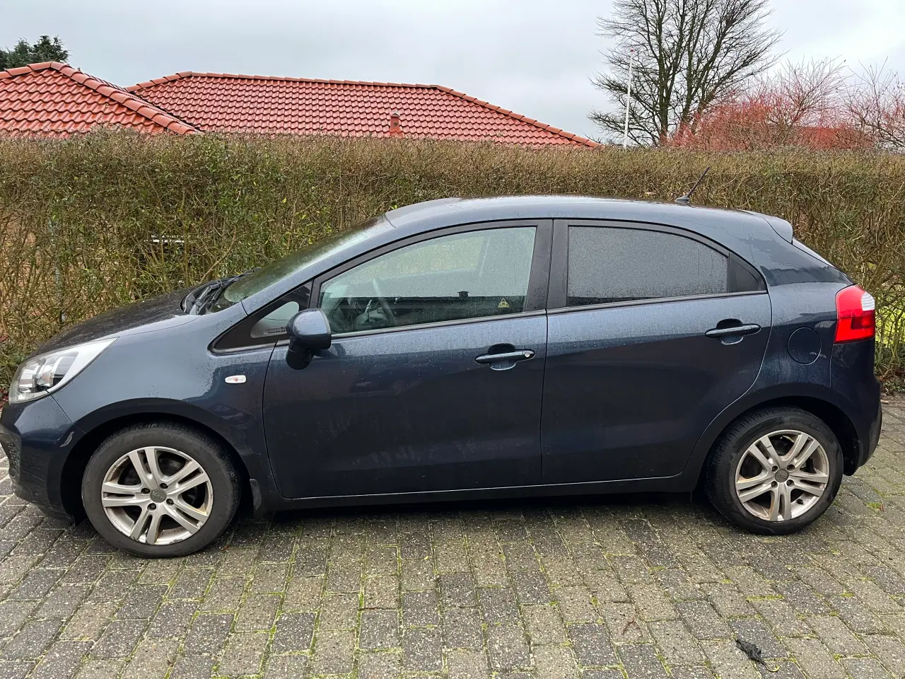 Billede 2 - Super fin og velkørende Kia Rio