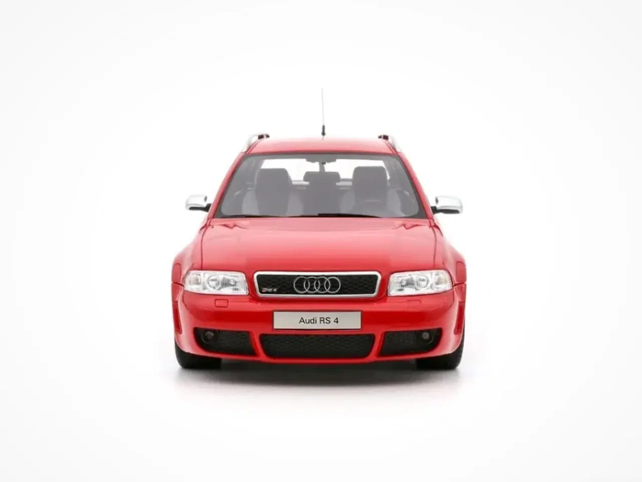 Billede 4 - 1:18 Audi RS4 Avant B5 2000
