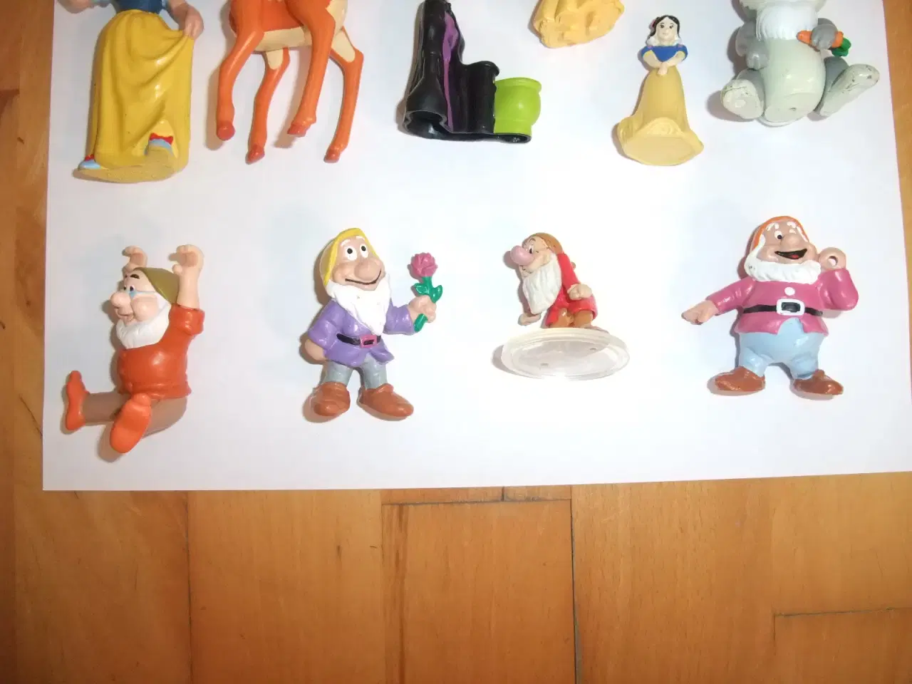 Billede 4 - Snehvide Figurer