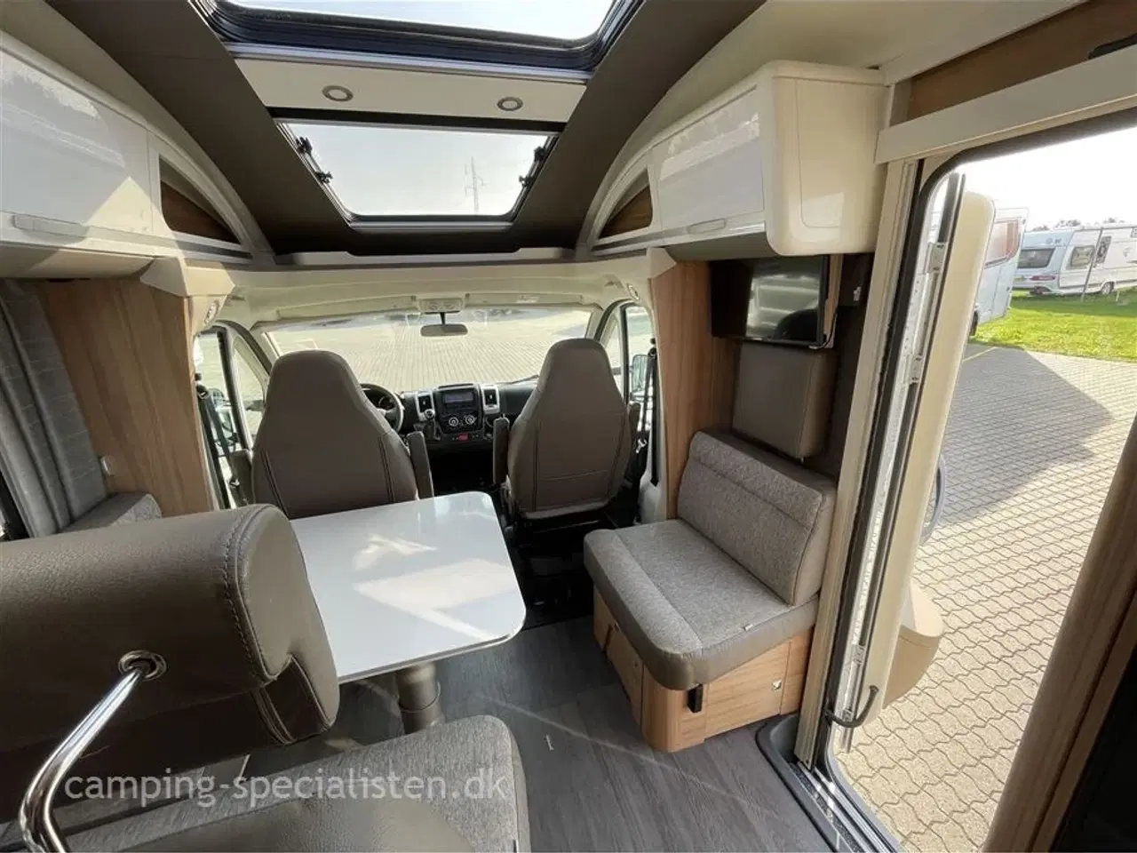 Billede 7 - 2020 - Adria Coral Plus 670 SLT   Pæn og meget velholdt Adria Coral Plus 670 SL fra 2020 - Kan nu opleves hos Camping-Specialisten i Silkeborg